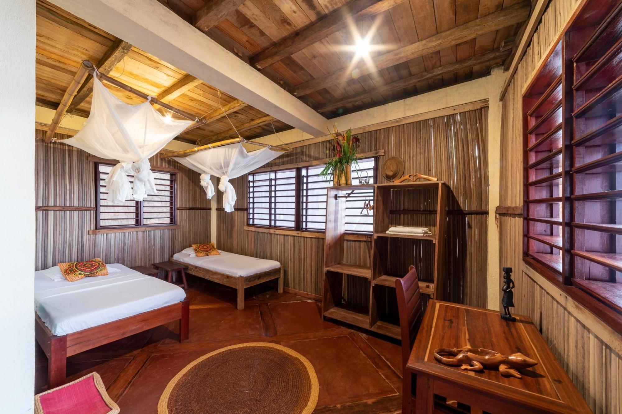 Floraly Komba Hotel - Nosy Komba Eksteriør bilde